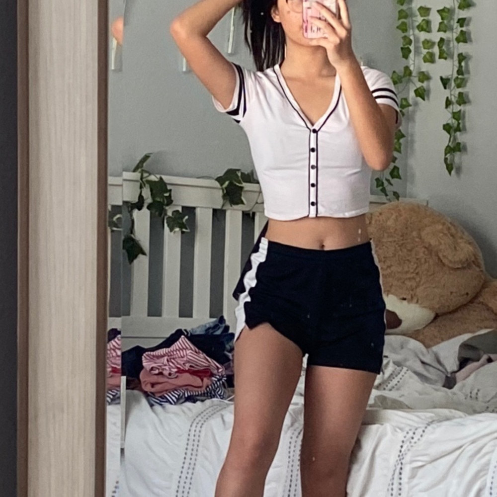 crop top